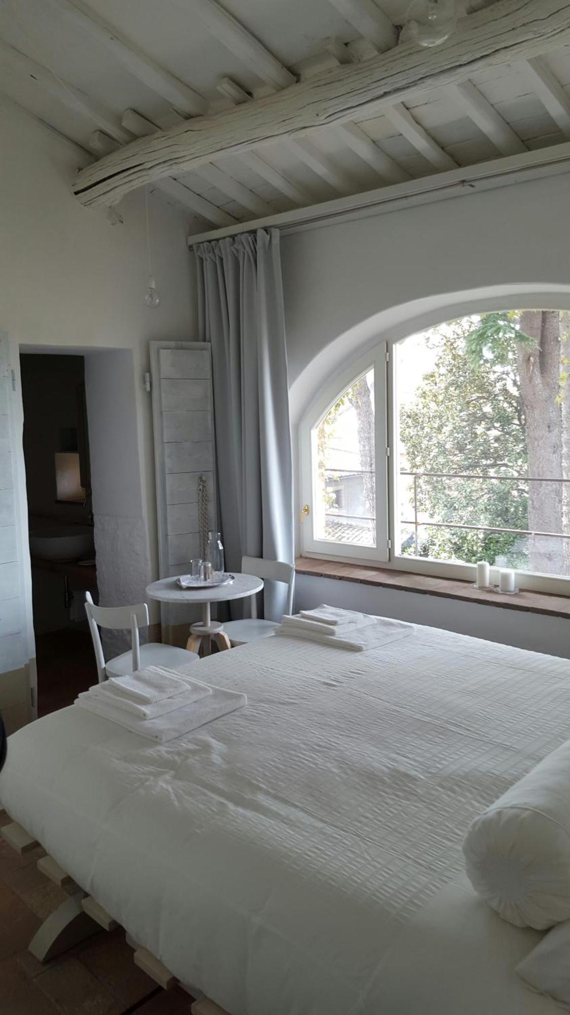 B&B A Piazza Del Gesu ヴィテルボ エクステリア 写真