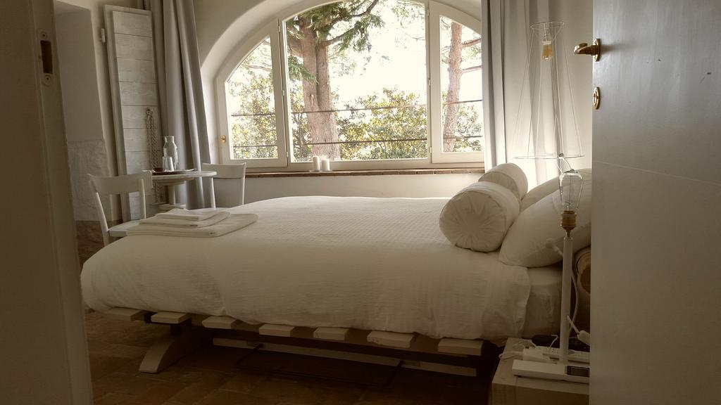 B&B A Piazza Del Gesu ヴィテルボ エクステリア 写真