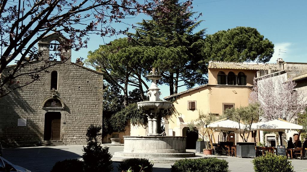 B&B A Piazza Del Gesu ヴィテルボ エクステリア 写真