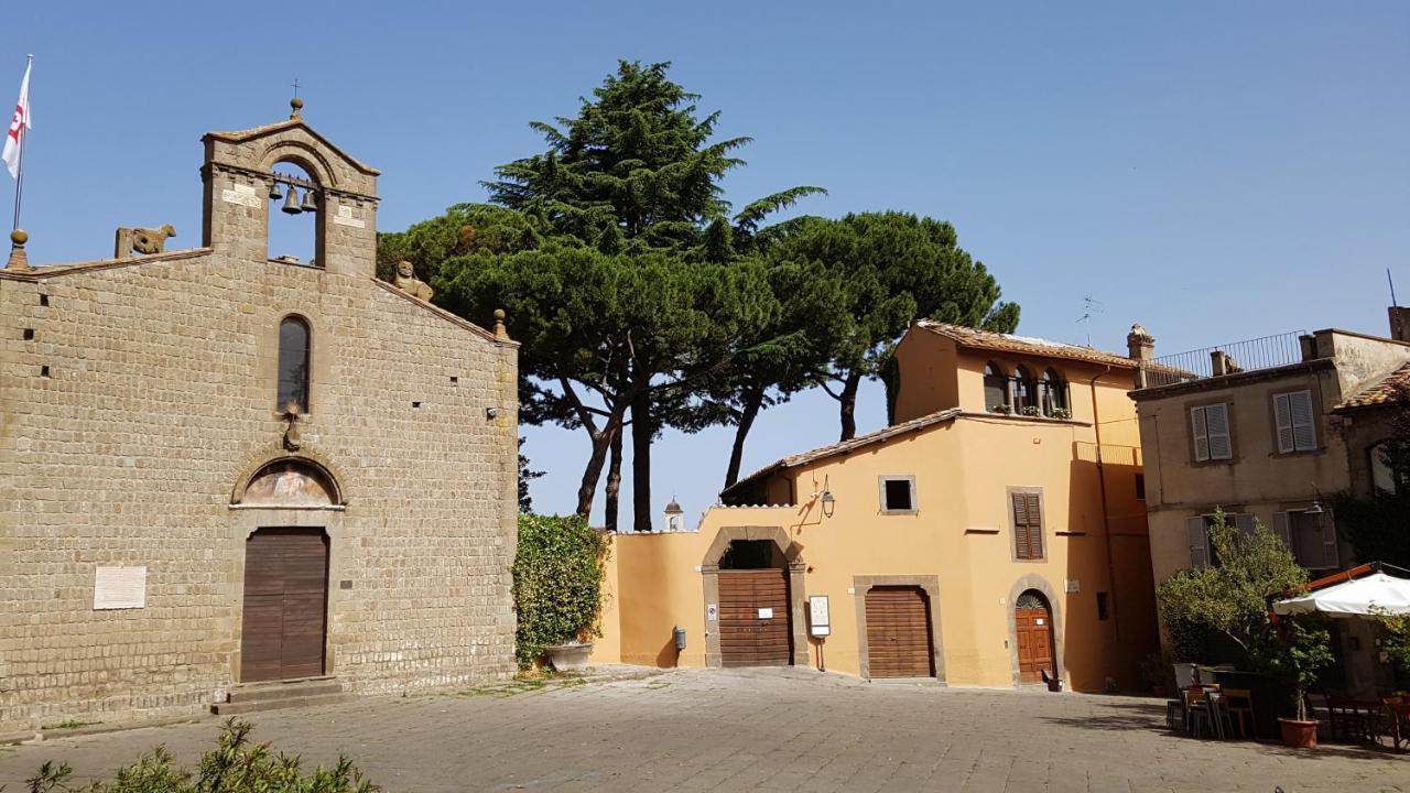B&B A Piazza Del Gesu ヴィテルボ エクステリア 写真