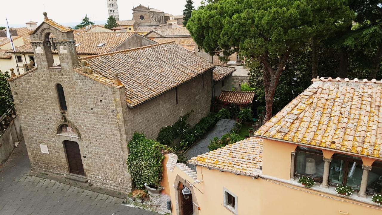 B&B A Piazza Del Gesu ヴィテルボ エクステリア 写真